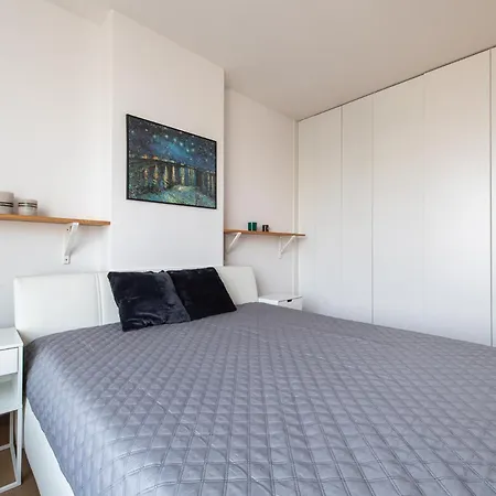 公寓 Amazing View Downtown In Panorama City On 20th Floor With Parking 布拉迪斯拉发